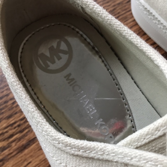 Michael Kors Sneakers - Picture 4 of 8